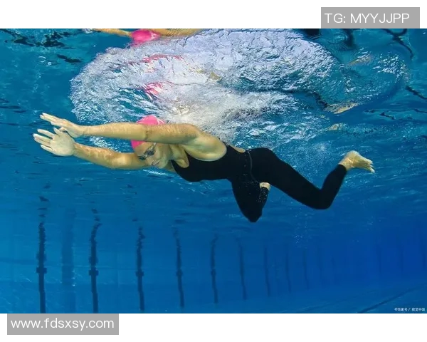 蛙泳技巧详解从入水到出水每一步动作的正确要领与训练方法